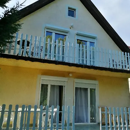 Apartament Nyirfa *