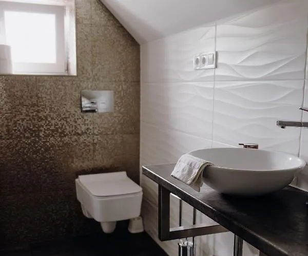 Nyírfa Apartman *